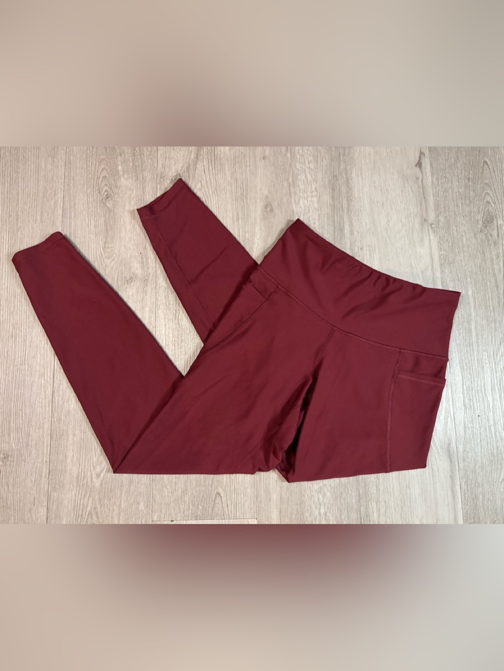 Old Navy Active Women’s Elevate Leggings Side Pockets Dark Red Burgundy XS